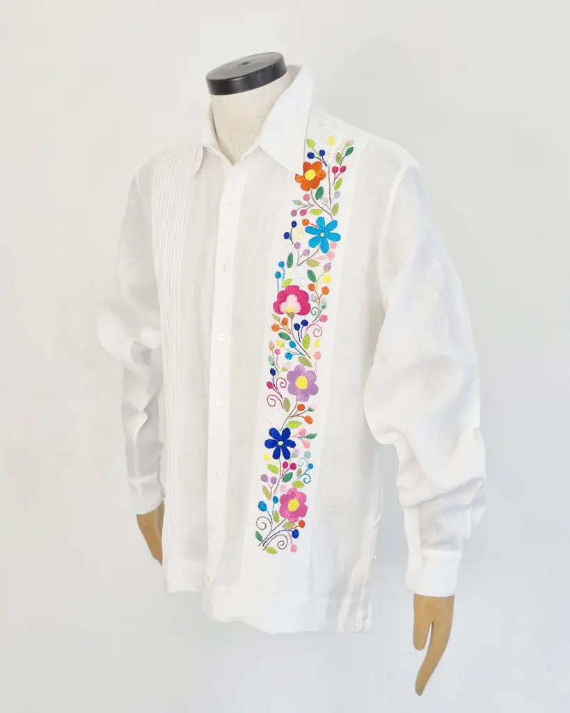 Guayabera Clásica 03 costado.webp